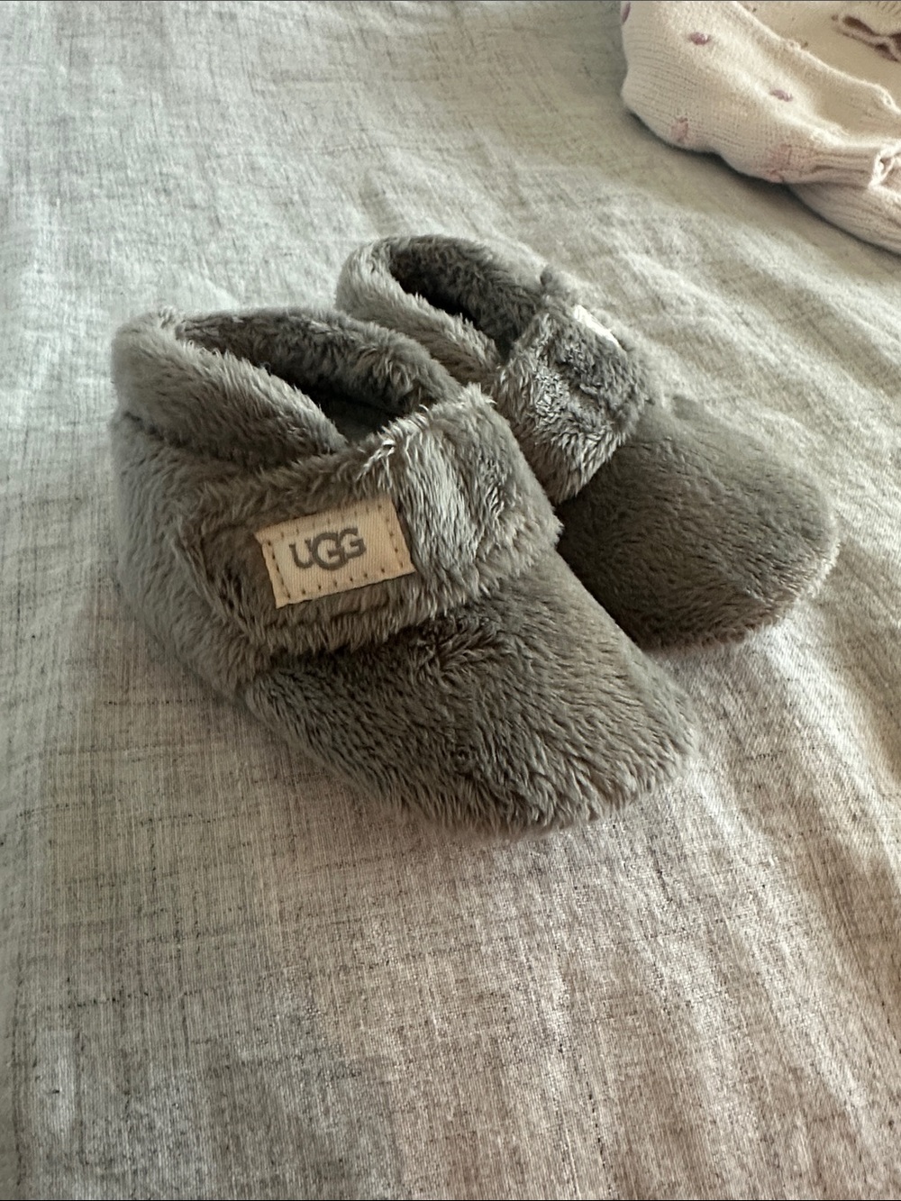 UGG Kids Grey Plush Strap Slippers